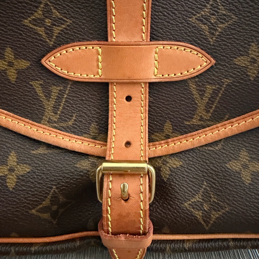 LV Saumur 30 - Picture 4 of 8